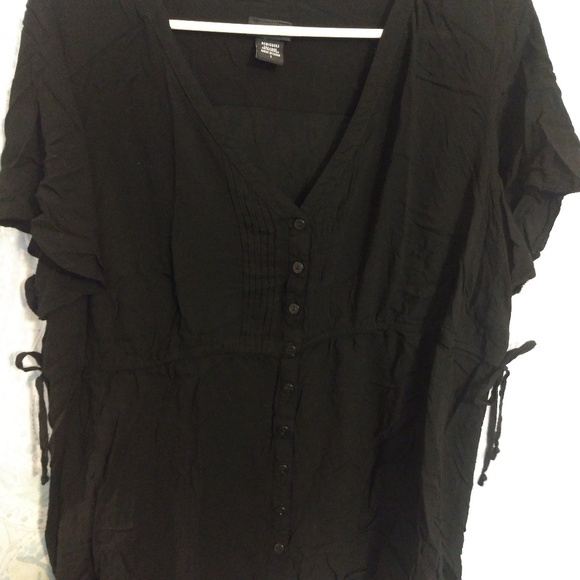 Torrid Flowy Button Up - Picture 6 of 10